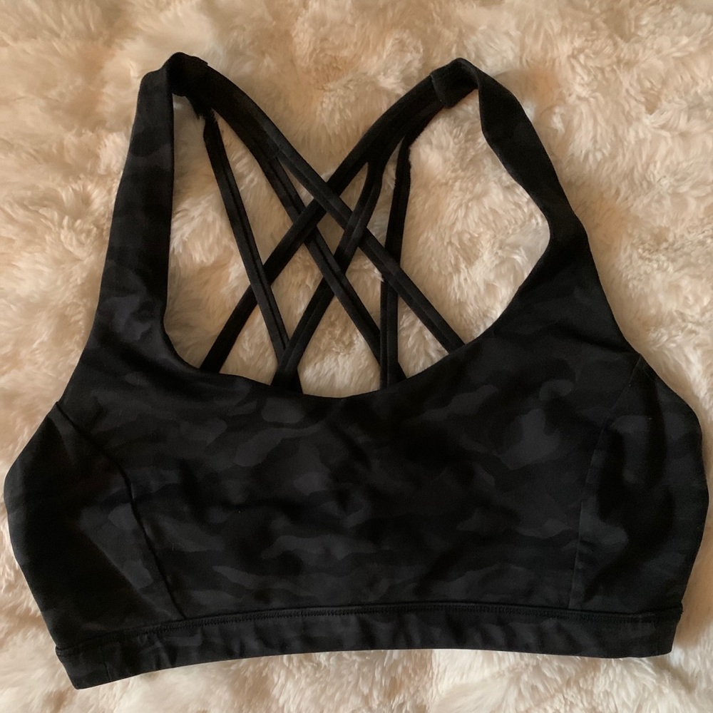EUC Lululemon Free to be Serene Bra